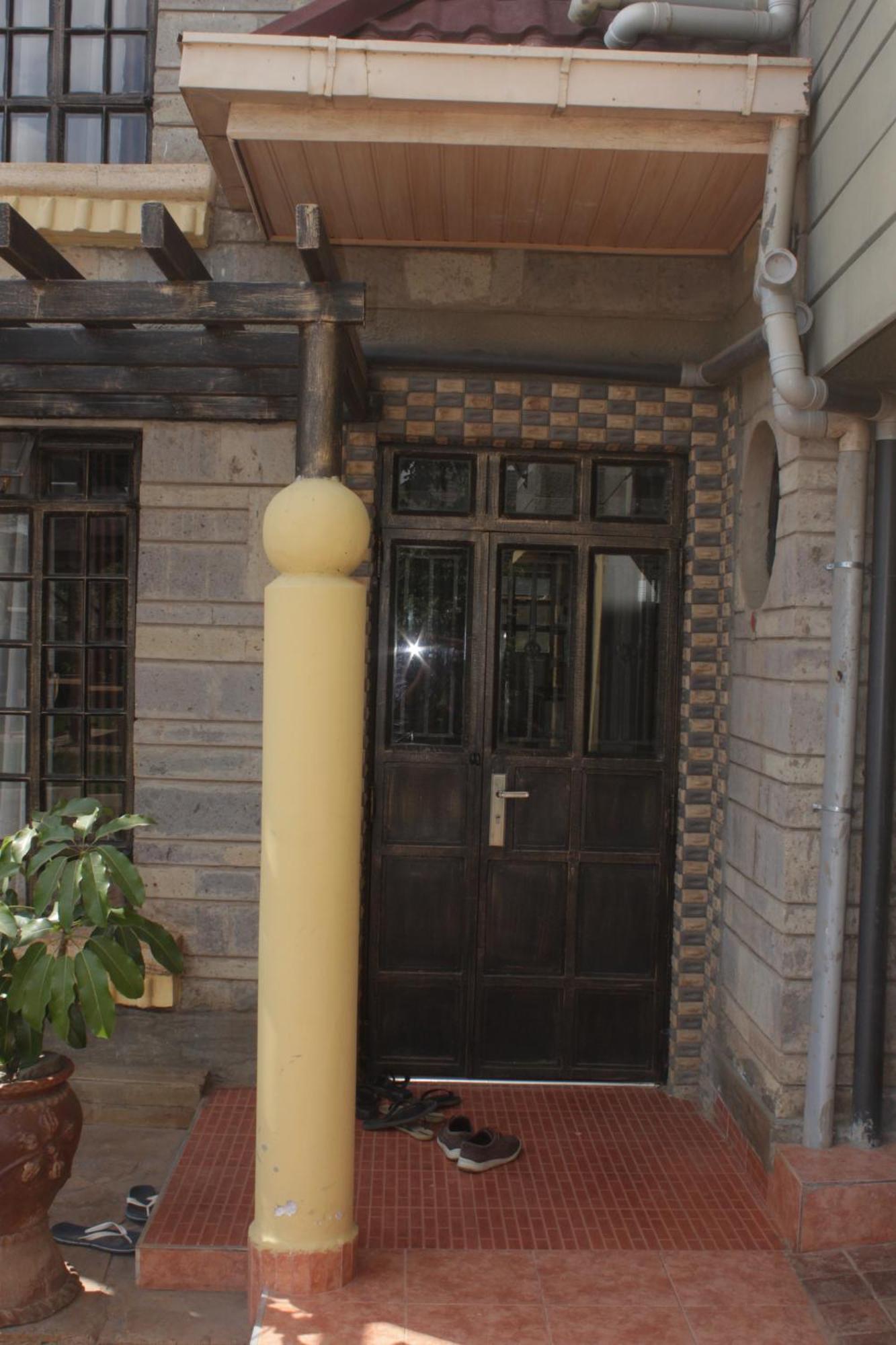 Eshborns House - Near Jkia Bed and Breakfast Syokimau Exterior foto